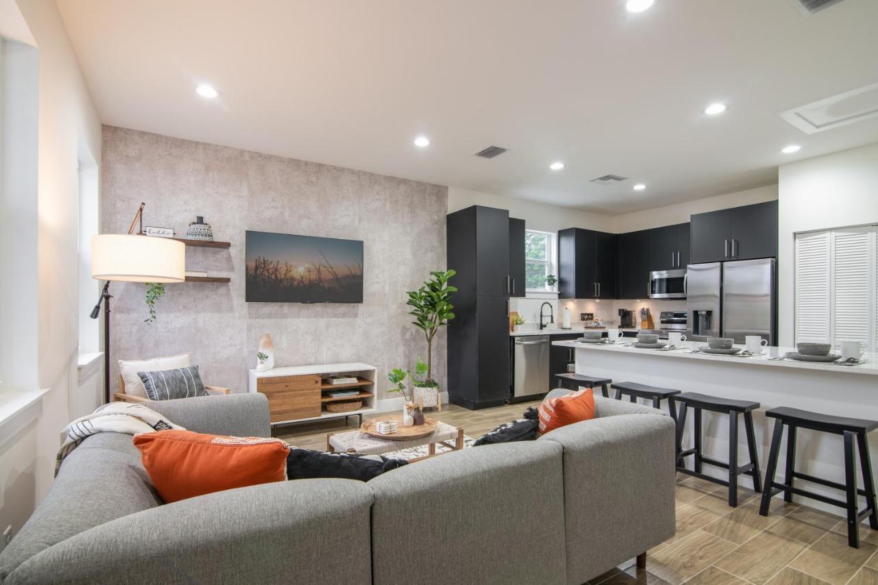 Private Cottage - King Beds, Brand New, Near Beach, Golfing, Shopping & Restaurants 沃思湖 外观 照片